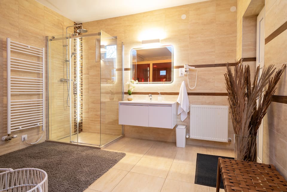 Villa Budapest Gold